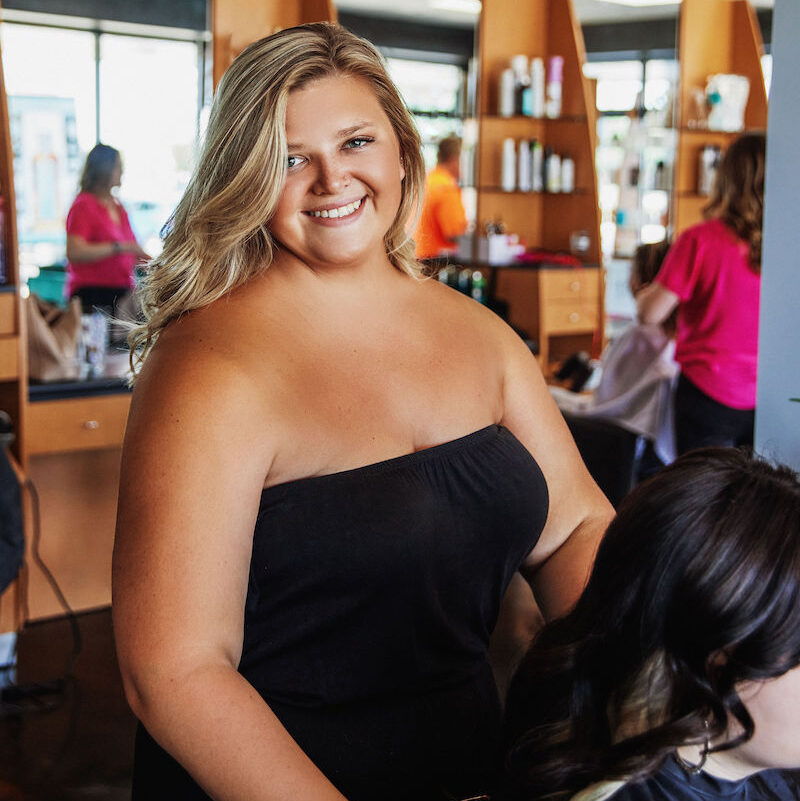 https://demo1.digitalevolutionmarketing.com/wp-content/uploads/2022/10/Hair-Stylist-Makenna-e1665694882539.jpg